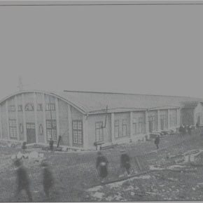 Коплиский народный дом, в котором приход святого Николая располагался до 1934 года