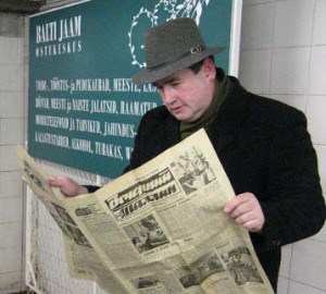Алексей Рулёв. Родился в Таллине и прожил до сегодняшнего дня в районе Пыхья-Таллин. Как бывший вынужденный квартиросъёмщик, выехал из прежней квартиры на Каламая и живёт ныне в Нижних Копли. Закончил юридический факультет МУСН “LEX”, и Таллинскую транспортную школу, по специальности, опорный специалист-инфотехнолог. Около семи с половиной лет работал воспитателем в Таллинском детском доме. Языковая инспекция обязала сдать на высокую, по его мнению, категорию эстонский: В2. Не подчинился и был уволен. Долгое время оставался безработным, после преподавал базовую компьютерную грамотность по социальной программе, людям с минимальным достатком на курсах так называемого «Трудового тренинга». После развала СССР, остался без гражданства, но получил гражданство Эстонии по натурализации летом 2013 года. Баллотируется по списку Центристской партии в избирательном округе Пыхья-Таллин (№ 1319).