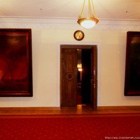 82892814_large_2714816_1SDC14831