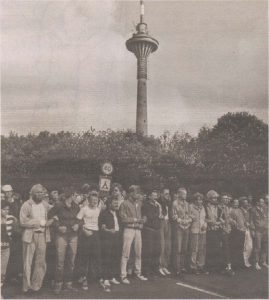 Таллиннцы, пришедшие на защиту телебашни. 20 августа 1991 года, вечер.