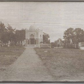 Восстановить исторический ансамбль Старого еврейского кладбища на улице Магазийни (на фото) невозможно, но вернуть на его территорию уцелевшие надгробия город намеревается.