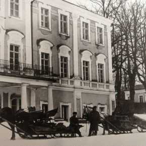 Перевозка экспонатов будущего Художественного музея в Екатерининский дворец Кадриорга. Зима 1921 года.