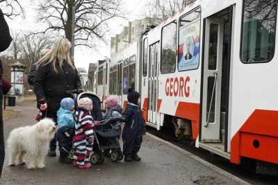 Для поколения родителей Георг Отс – это еще и имя на борту парома хельсинской линии, для поколения детей – название мемориального трамвая маршрута Тонди-Кадриорг.