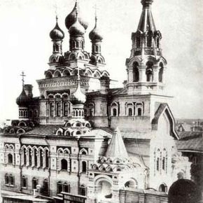Церковь Введения во храм Пресвятой Богородицы, в районе улицы Гонсиори. На её месте ныне цветочный магазин "Каннике"