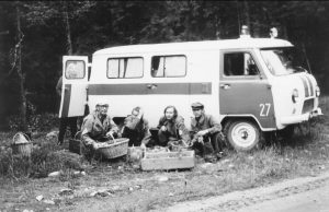 В 1980 году, когда музейный автобус находился на ремонте, за грибами для традиционной осенней выставки пришлось ехать на машине… Скорой помощи.