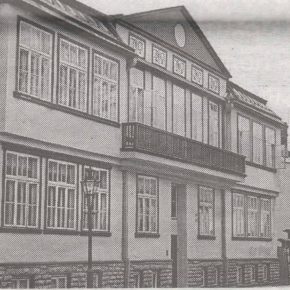 Первое здание Гимназии Вестхольма по адресу Кеваде, 4 в Таллине Первое здание Гимназии Вестхольма по адресу Кеваде, 4 в Таллине
