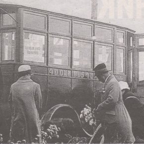Автобус предприятия Фромхольда Кангро. 1924 год.