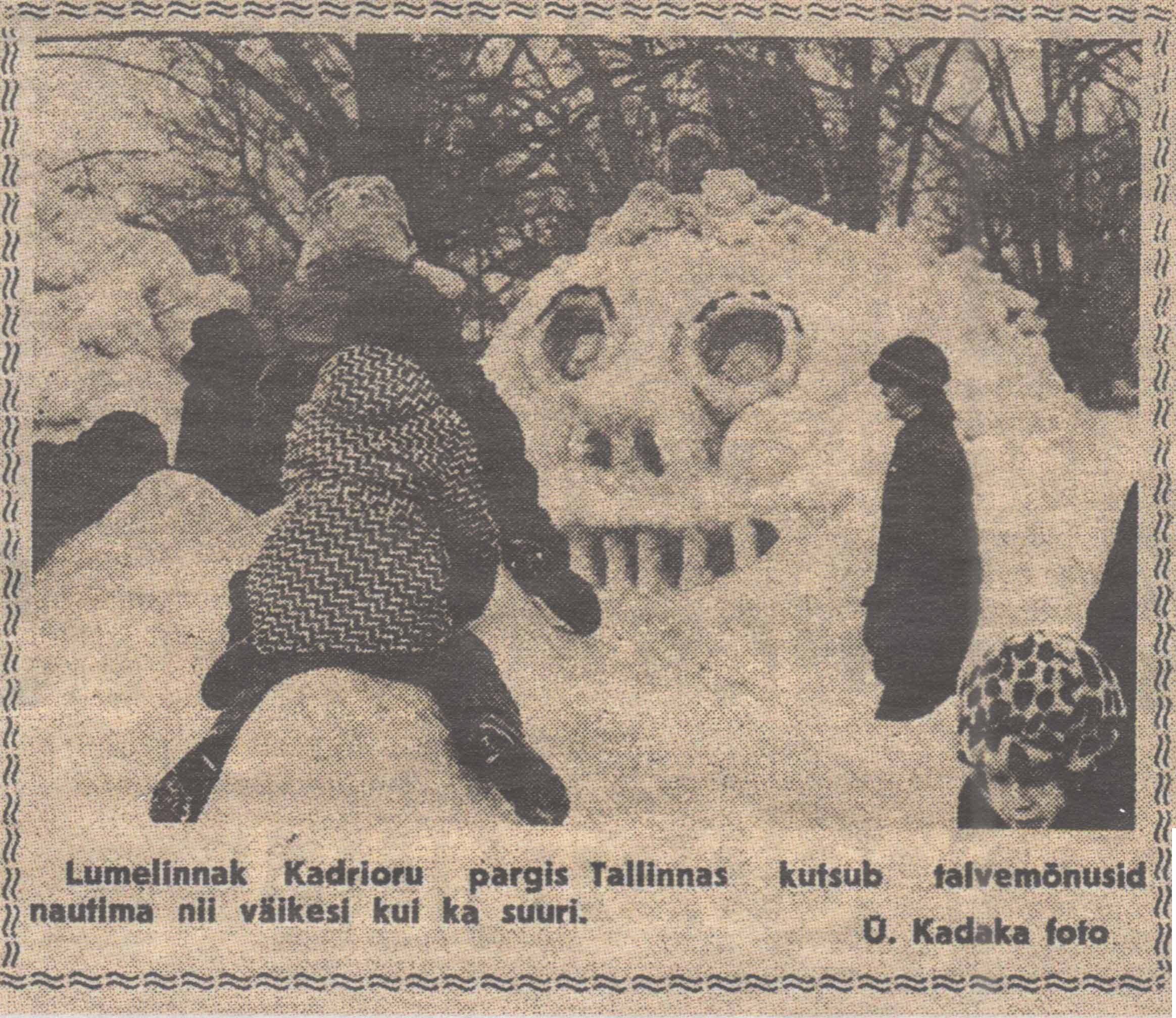 Первый таллиннский снежный городок в Кадриорге. Снимок из газеты Harju Elu, февраль 1977 года.