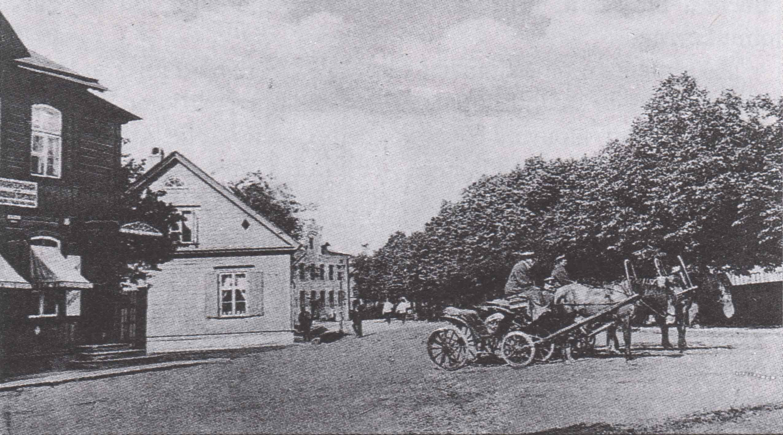 Появление первых автомобилей и трамвая в Каламая. Транспортные изменения начала XX века