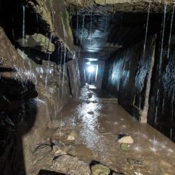 Подземный Таллинн: катакомбы Лаагри, петровские тоннели и тайный девятиэтажный бункер